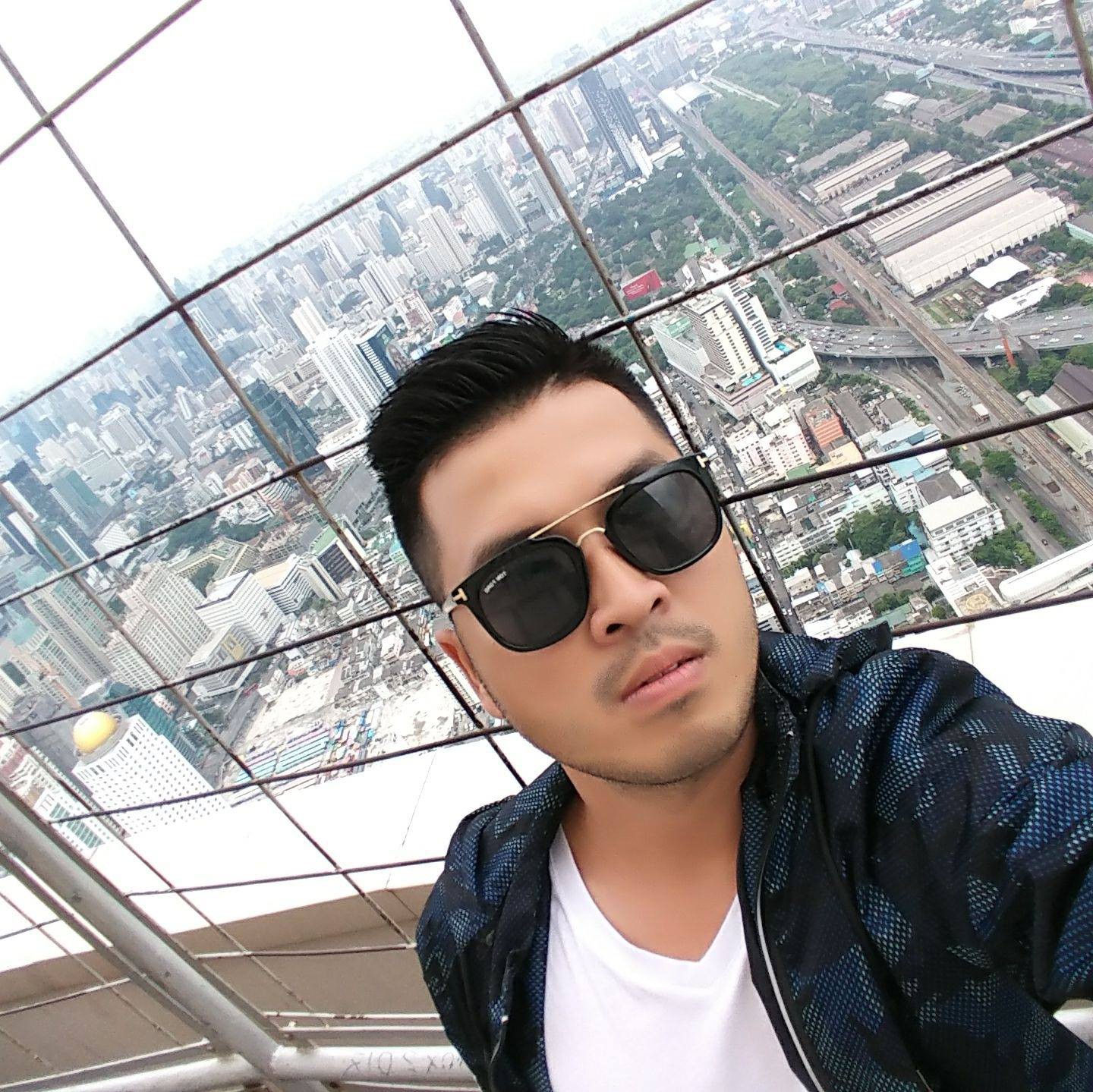 Vẫn hẹn hò dù biết cô gái là mẹ đơn thân, chàng trai bị đá ngay sau lần đầu đưa nàng về: Chắc tại tôi đi xe máy